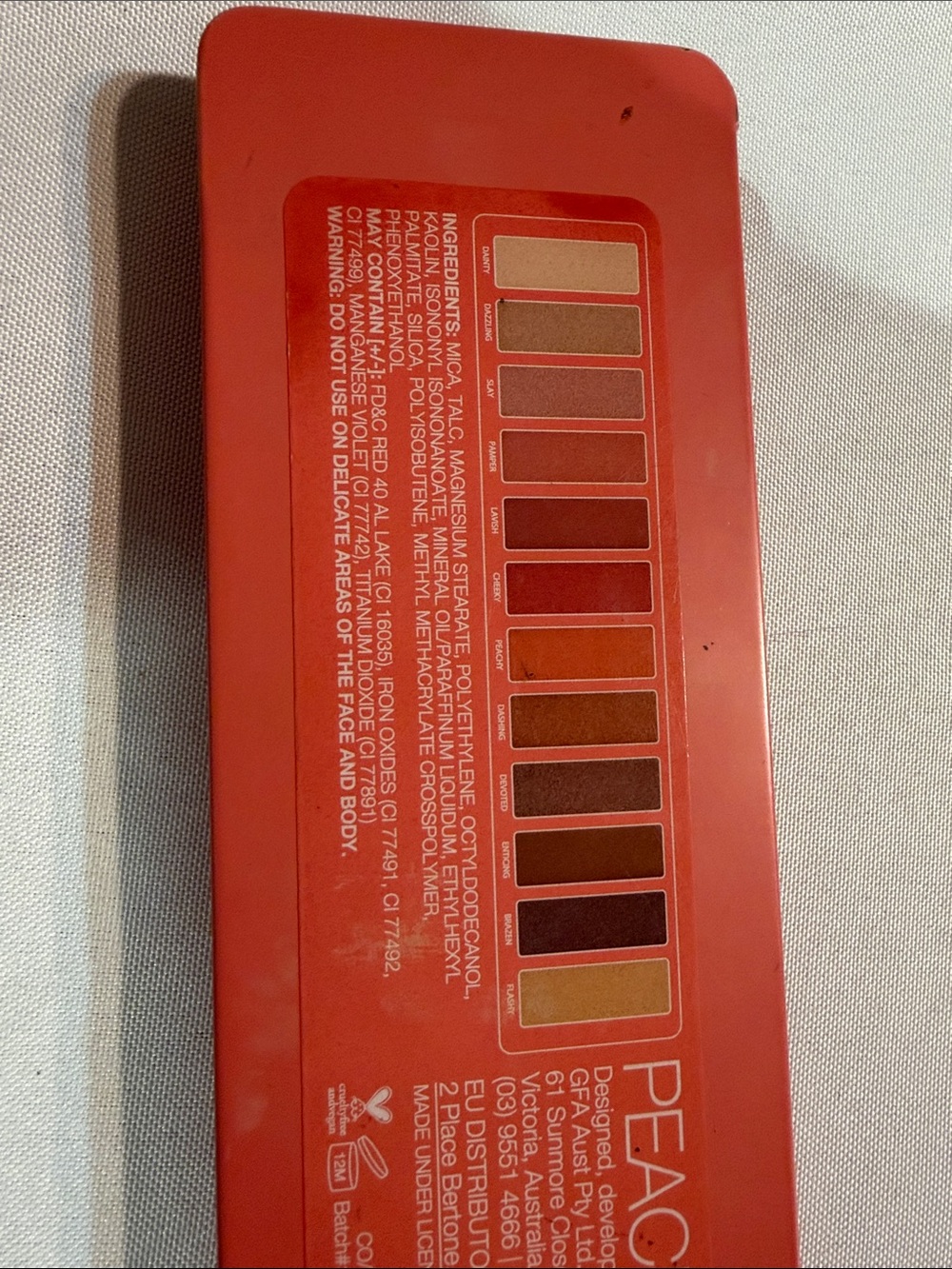 Assorted eyeshadows - Picture 7 of 15